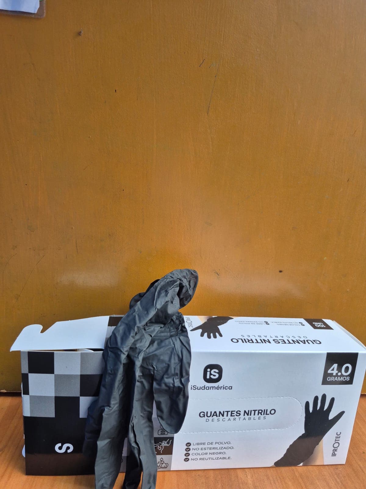 Guantes de nitrilo negro "S" caja x 100 und